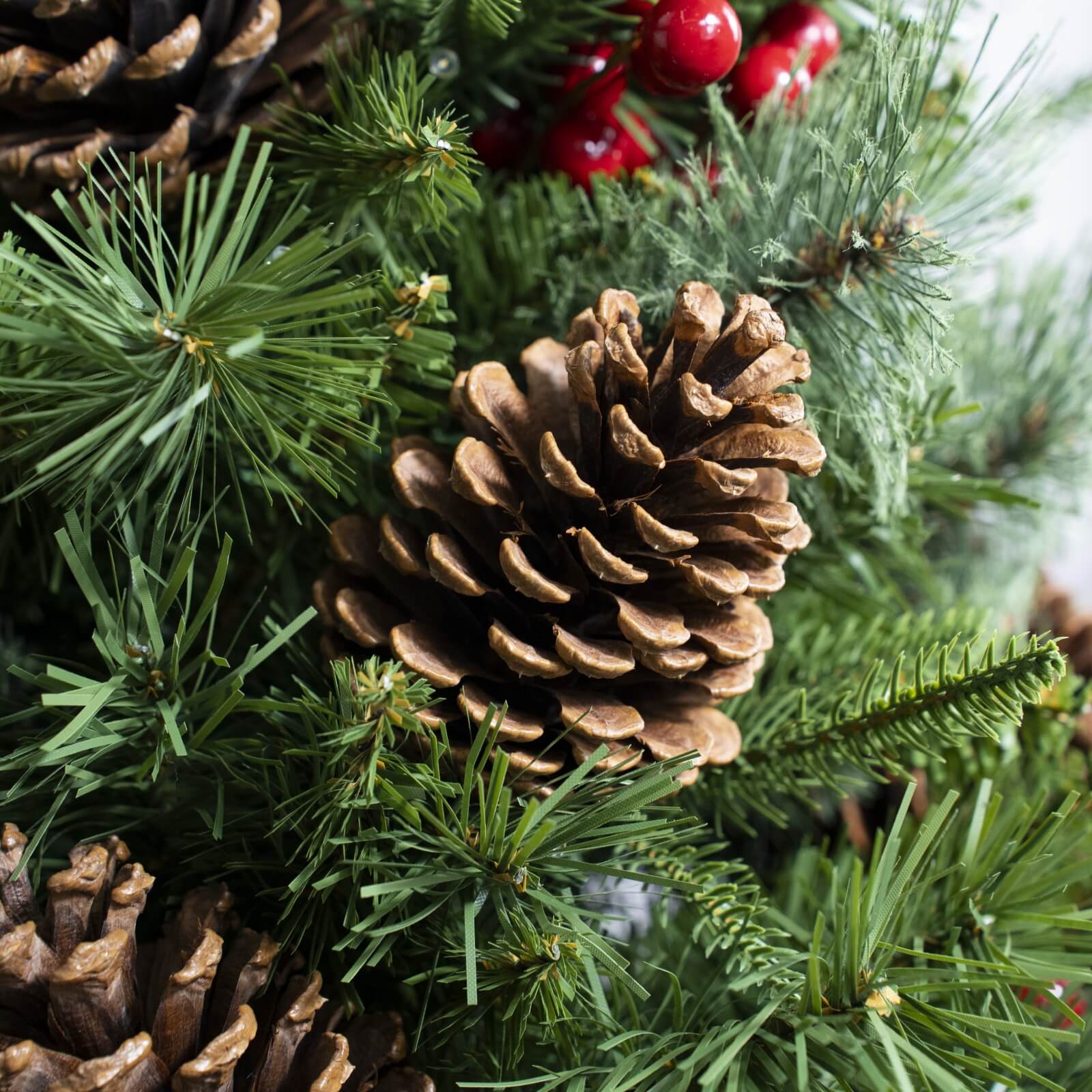 4FT Artificial Christmas Tree with Pinecones & Red Berries(PJT-2509-4FT) - Abrihome