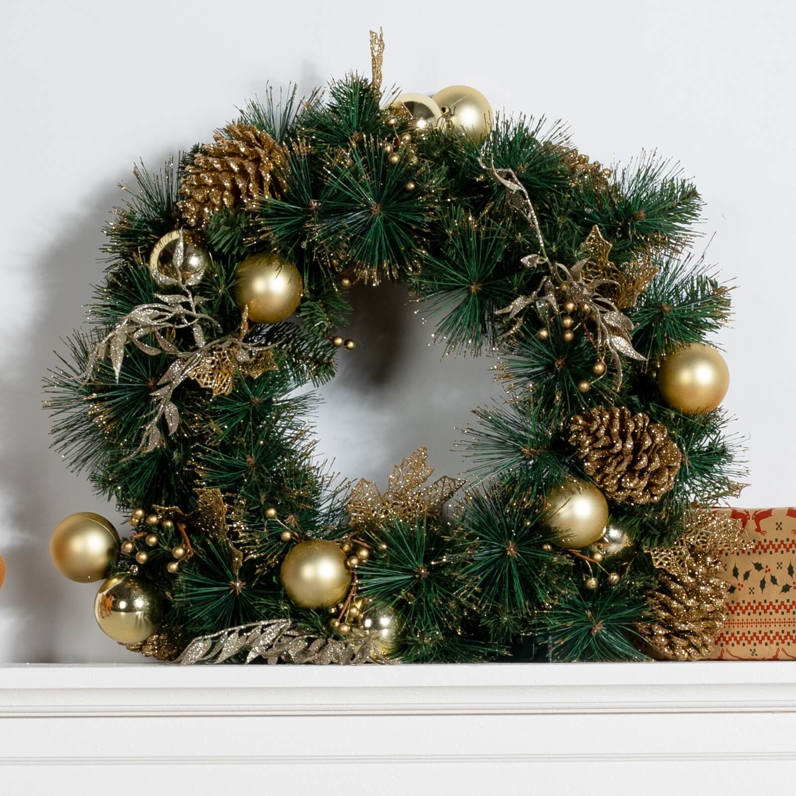 Artificial Christmas Wreath with Gold Accents – Pre-Lit or Unlit Options(PJW-2510)
