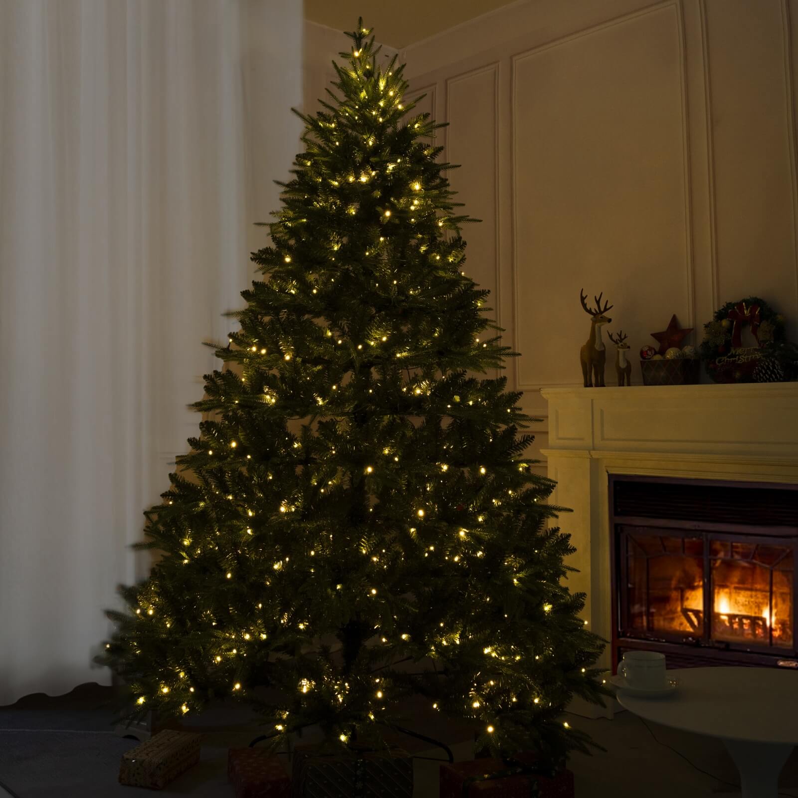 Luxury Artificial Christmas Tree with Optional LED Lights(PJT-2501)