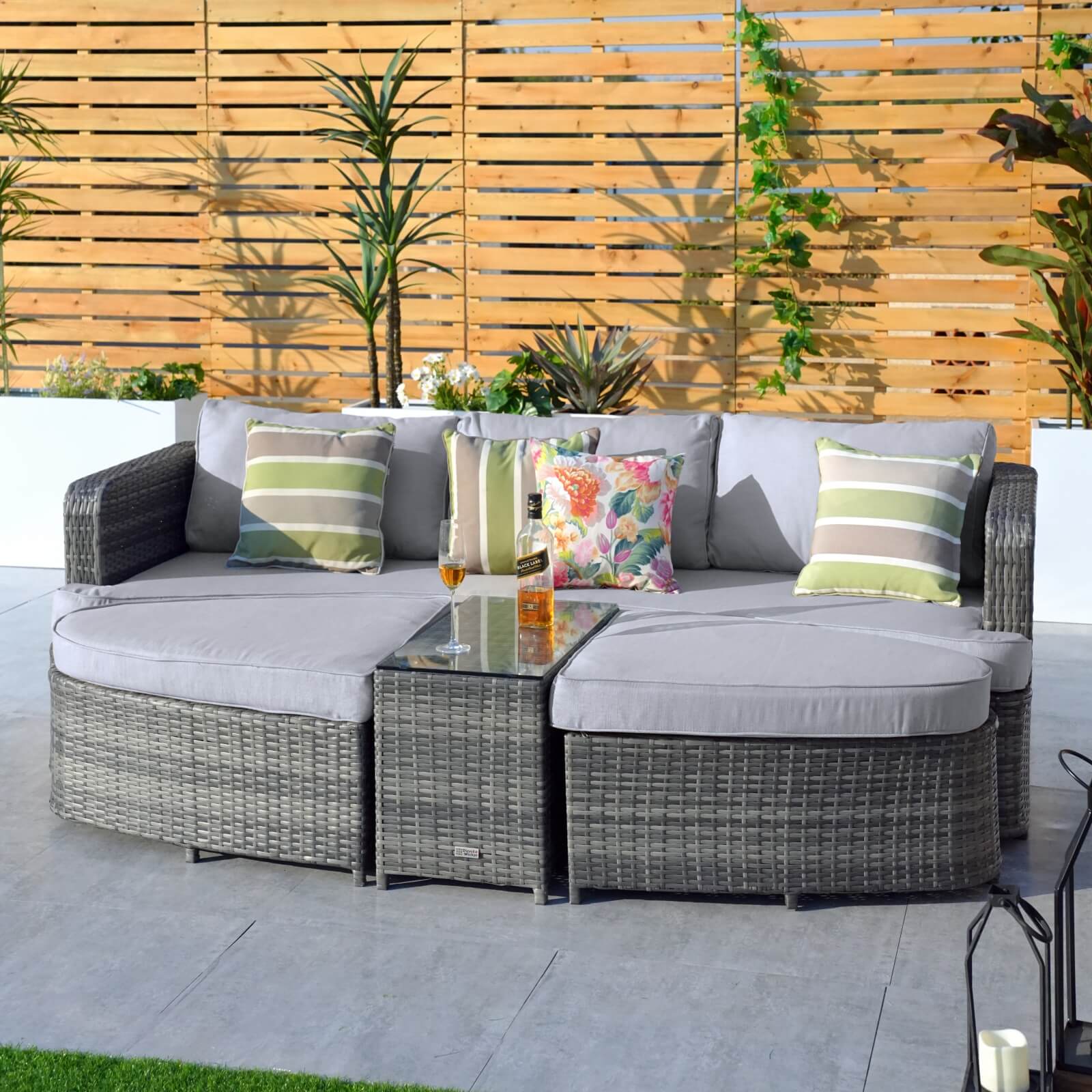 Luxury Outdoor Daybed with Cushions (PAL-1202)