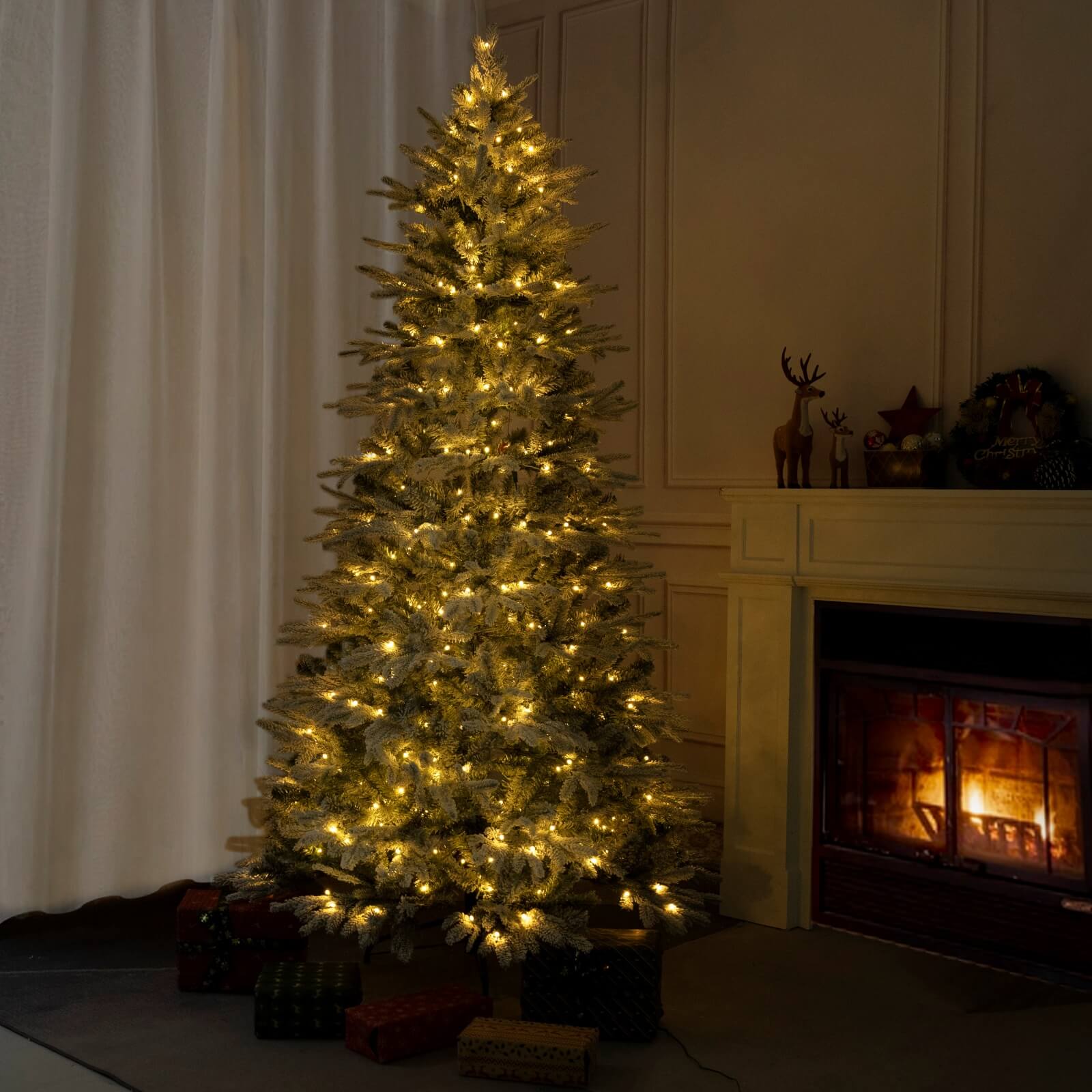 7FT Realistic Snow-Flocked Christmas Tree with Optional 500 LED Lights(PJT-2507-7FT)
