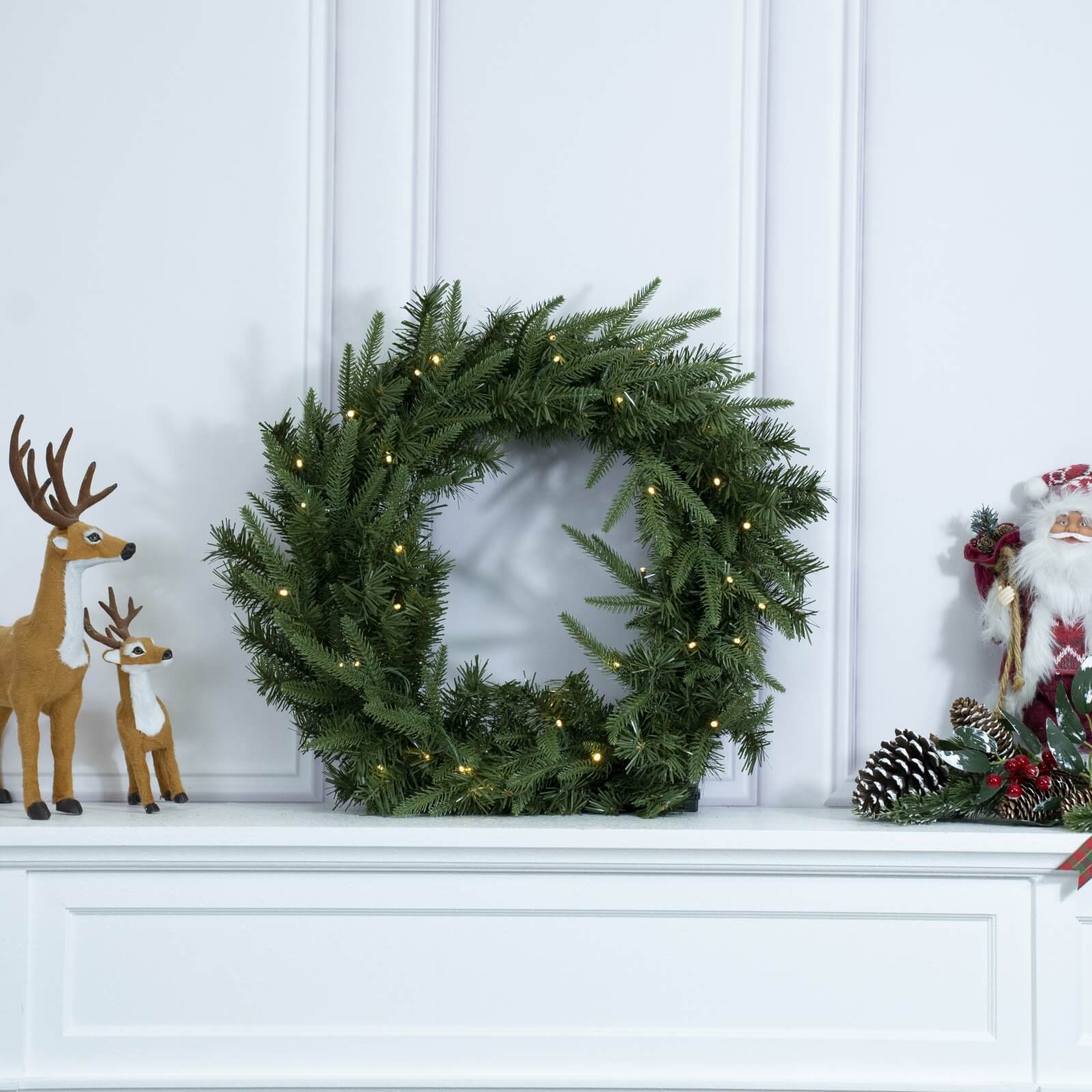 Festive Green Christmas Wreath with Optional LED Lights(PJW-2512)